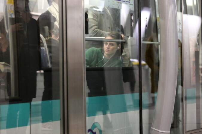 L'occasion pour l'actrice de découvrir les joies du métro parisien