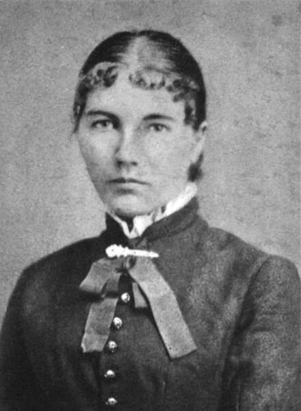 Laura Ingalls en 1885, elle est alors âgée de 18 ans