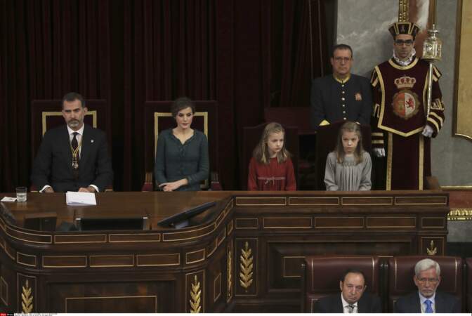 En Espagne, Leonor a assisté pour la première fois à l'ouverture du parlement en compagnie de ses royaux parents