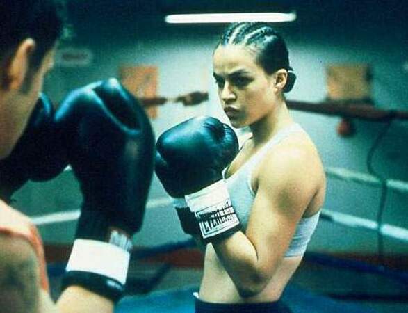 Les filles aussi savent taper du poing. Ici, Michelle Rodriguez dans Girlfight (2000)