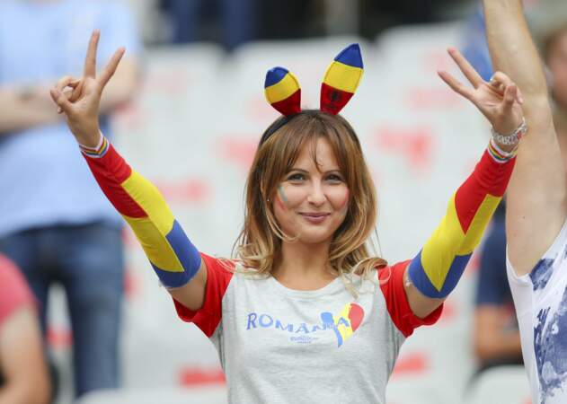 Elle a eu beau faire le signe de la victoire, cela n'a pas porté la Roumanie en huitièmes pour autant