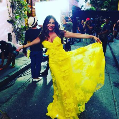 A part ça, la mode était aux tenues sexyyy. Sofia Vergara et sa robe jaune.