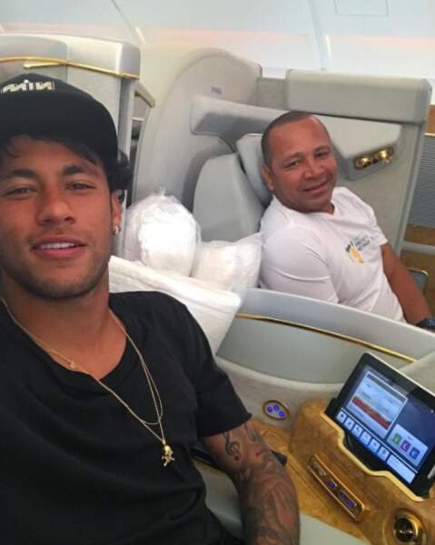 Neymar Senior est le papa et l'agent du footballeur brésilien