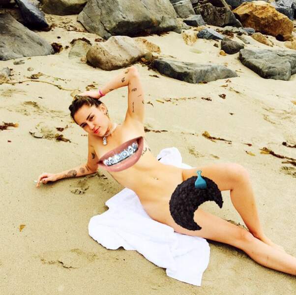 Pauvre Miley, sur la plage abandonnée.
