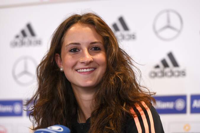 La ravissante Sara Däbtritz espère que son équipe d'Allemagne ira loin dans la compétition