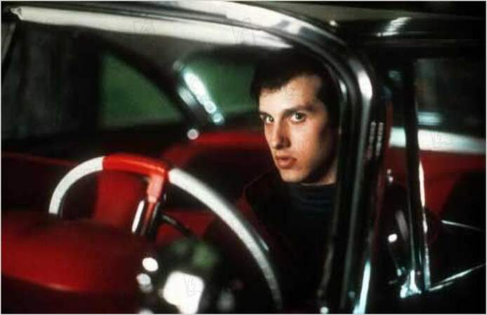 Avec une voiture : Keith Gordon et la Plymouth tueuse dans Christine (1983)