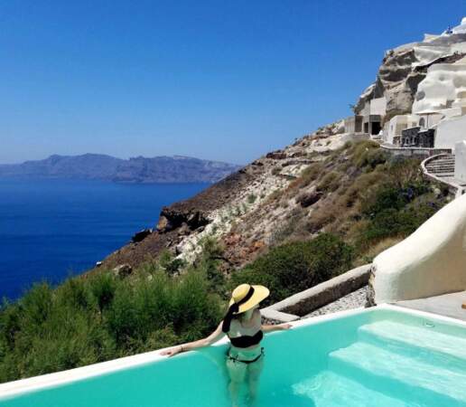 Danielle Panabaker (Flash) est allée chercher le soleil en Grèce