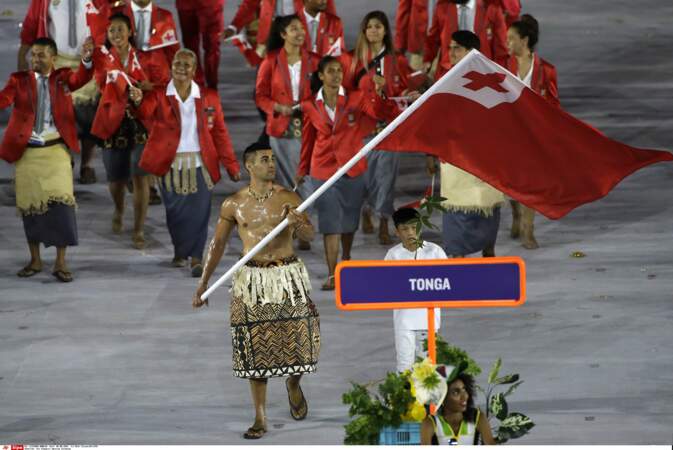 Le porte-drapeau du Tonga a grave abusé du monoï
