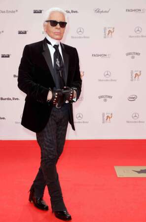 45. Karl Lagerfeld (@KarlLagerfeld) - Grand couturier, designer, photographe, réalisateur (325 679 followers)