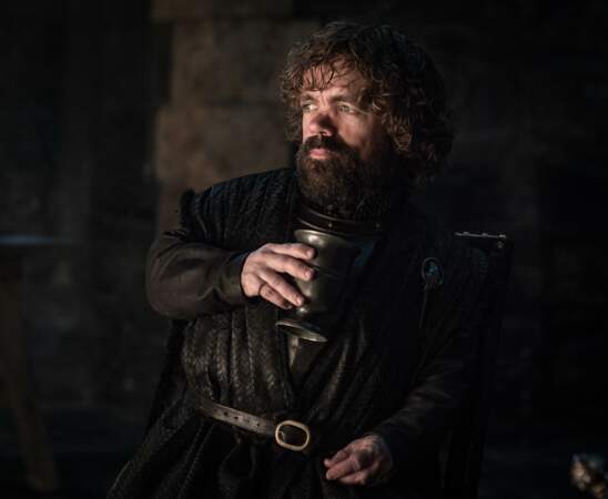 Peu importe les situations, Tyrion Lannister n'est jamais contre un petit verre…