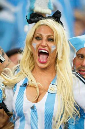 Une supportrice argentine qui a de la voix ! 