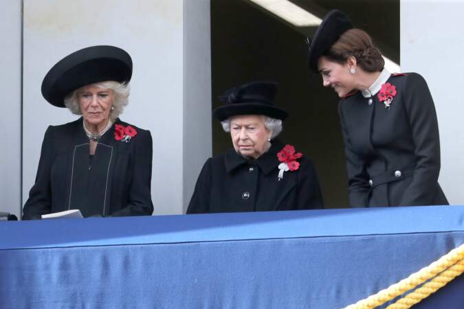 Kate Middleton très complice avec la reine Elizabeth II lors de la cérémonie commémorant l'Armistice