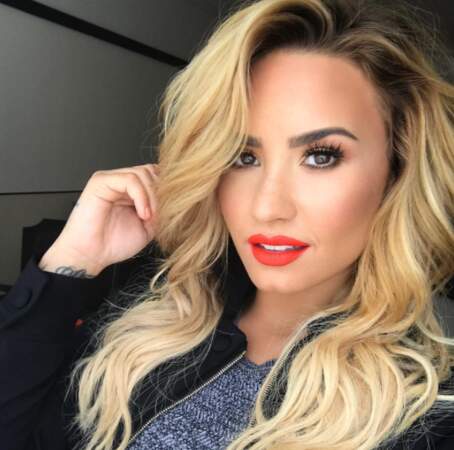 Le blond va définitivement bien à Demi Lovato. 
