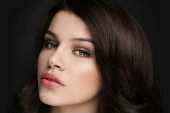 Miss Slovaquie - Karolina Chmistekova | Voici une belle brune