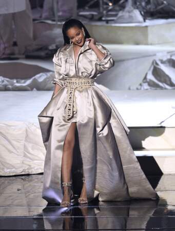 Rihanna avait choisi le volume pour venir chercher un prix...