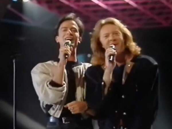 En 1987, Umberto Tozzi et Raf chantent "Gente di Mare" pour l'Italie 
