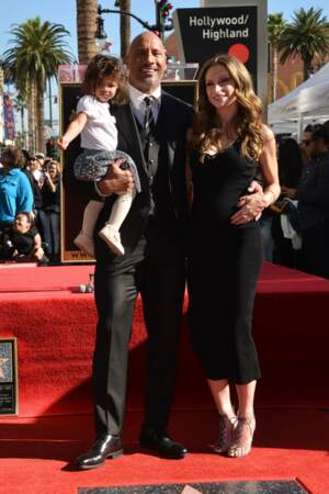Le beau Dwayne Johnson, sa compagne Lauren Hashian et leur fille ont la joie de vous annoncer...