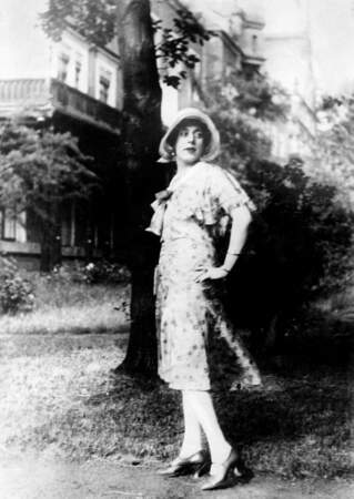 Lili Elbe, premier homme au monde à avoir subi une chirurgie de réattribution sexuelle en 1931