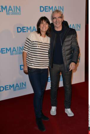 L'ex-sélectionneur de l'équipe de France Raymond Domenech et sa compagne Estelle Denis