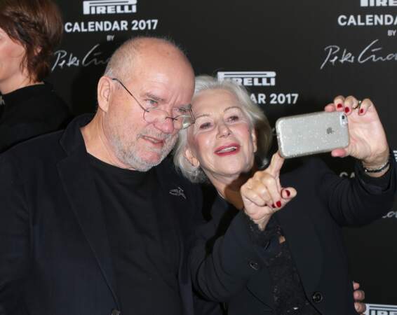 Helen Mirren : "Allez Peter, viens on se fait un selfie. C'est la mode il parait !"