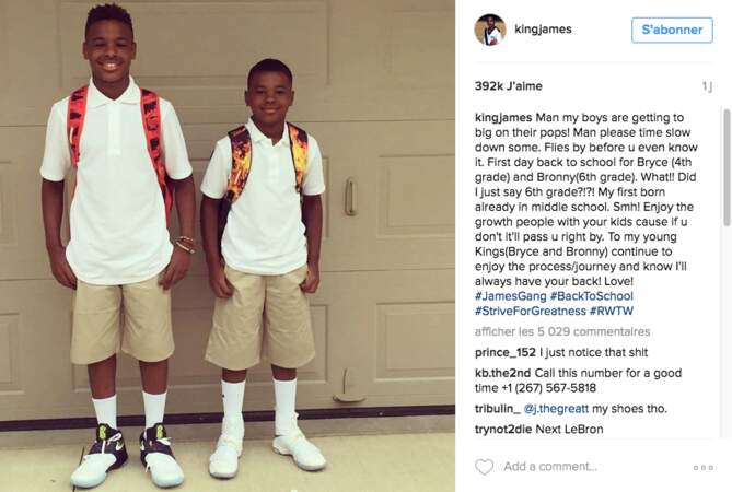 Short beige, t-shirt et chaussettes blancs, baskets : voilà l'uniforme des enfants de LeBron James
