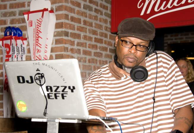 Il est aussi DJ dans la vraie vie et se fait appeler DJ Jazzy Jeff !