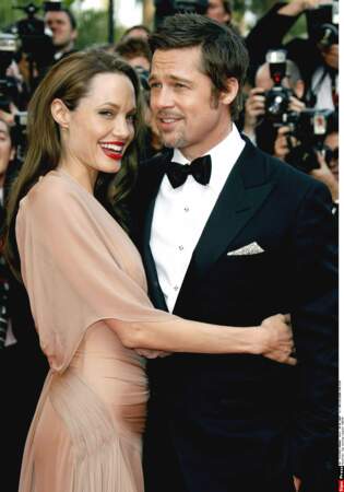 En 2006, Angelina Jolie dévoile être enceinte de Brad Pitt
