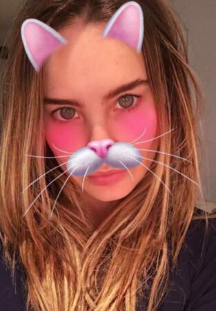 Jeune femme de son temps, elle adore visiblement l'application Snapchat