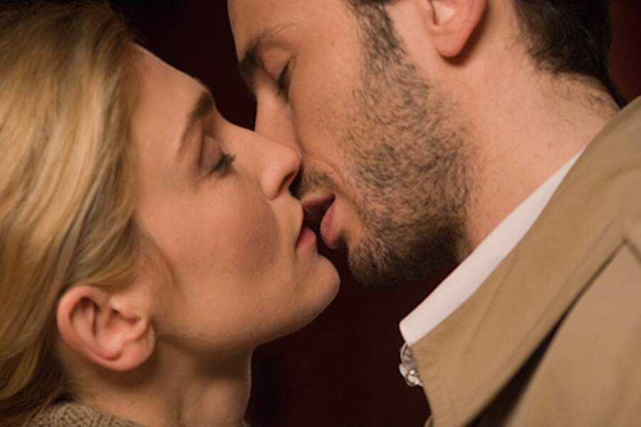 Julie Gayet et Michaël Cohen dans le film Un baiser s'il vous plait en 2006