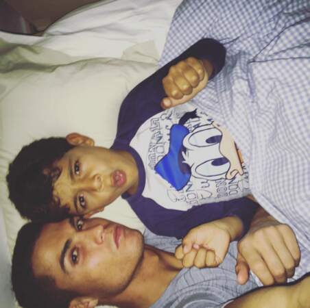 Selfie au lit pour Cristiano Ronaldo et Cristiano Ronaldo Junior. 