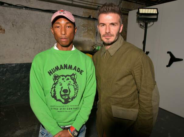 Pharrell Williams semblait ravi de poser avec David Beckham en marge du défilé Adidas