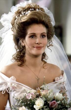Malgré sa choucroute, Julia Robert reçoit le Golden Globes du meilleur second rôle (1989)
