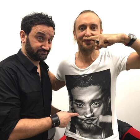 Inception de moustaches pour Cyril Hanouna et David Guetta.