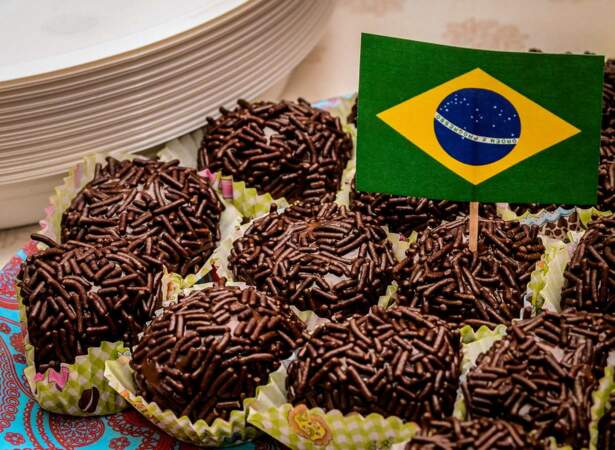 Brigadeiro, une confiserie brésilienne typique des fêtes d'anniversaire