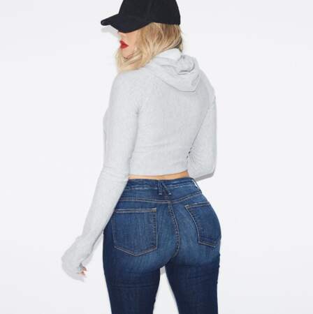 Pose spécial booty pour Khloé Kardashian. 