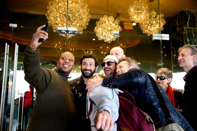 Pour fêter leur arrivée à l'hôtel Palms Casino Resort, un petit selfie s'impose !