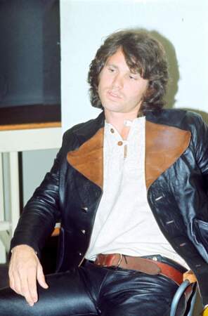 Jim Morrison (The Doors), l'un des membres du "Club des 27". Il sera retrouvé dans sa baignoire. 