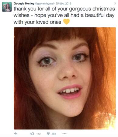 Le 25 décembre 2015, la jeune actrice postait un selfie sur son compte Twitter 