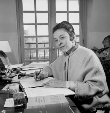 La femme de lettres Edmonde Charles-Roux est morte le 20 janvier 2016. Elle avait 95 ans 