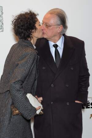Et un baiser entre l'actrice, césarisée pour son incarnation de Barbara, et son chéri actuel