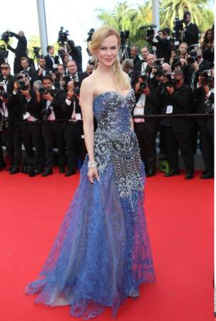 Le bleu de cette robe Armani est en harmonie avec la couleur de ses yeux : Nicole Kidman en 2014