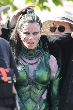 Première image d'Elisabeth Banks sur le tournage du film Power Rangers