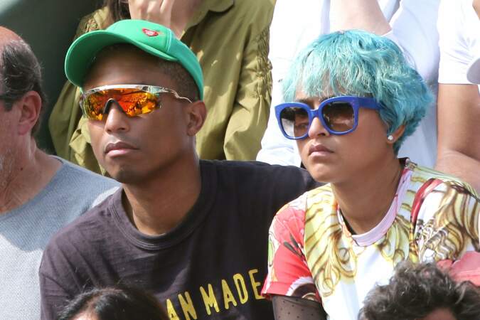 Pharrell Williams adopte un look étonnant, avec sa femme Helen Lasichanh