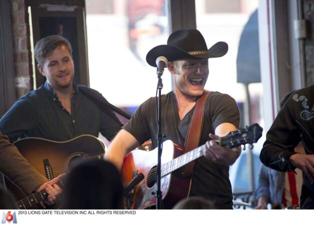 Depuis, il a joué un chanteur de country dans la série Nashville