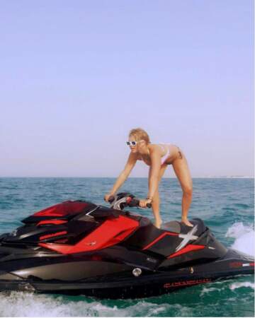 Sofia Richie, l'ex de Justin Bieber, a fait du jet ski