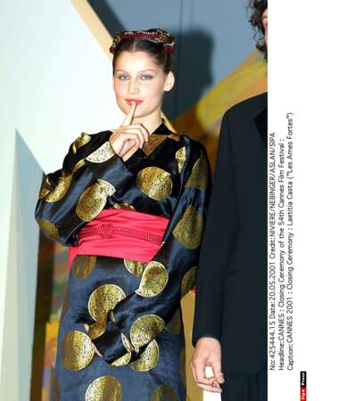 Le style kimono pour l’ex-mannequin Laëtitia Casta devenue actrice… Moui, on n'est pas fan ici (2001)