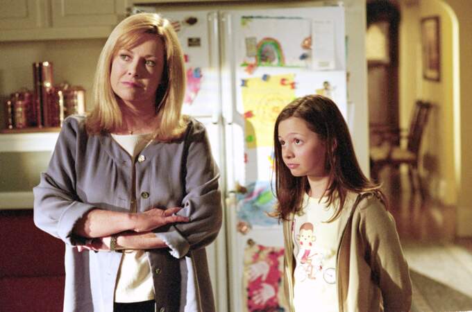La jeune Mackenzie Rosman joue Rosie, l'adorable fillette de la série des années 1990 7 à la maison