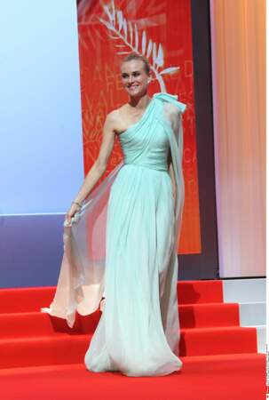 Diane Kruger, membre du jury en 2012, impose le respect avec cette robe de Giambattista Valli