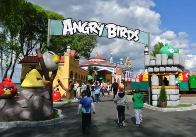 Et même un terrain de jeu Angry Birds en Finlande !