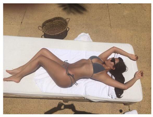 Quand Kim Kardashian bronze, elle le fait en toute élégance !